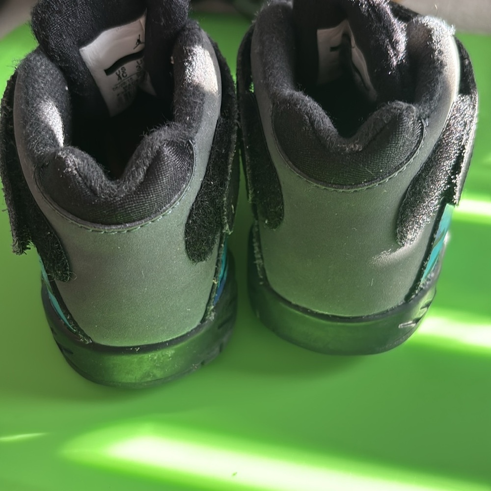 Baby Retro Jordans - Picture 5 of 5